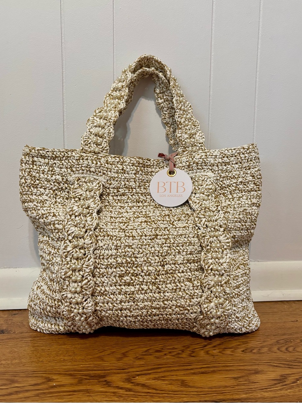BTB Los Angeles Pearl Chapeau Tote